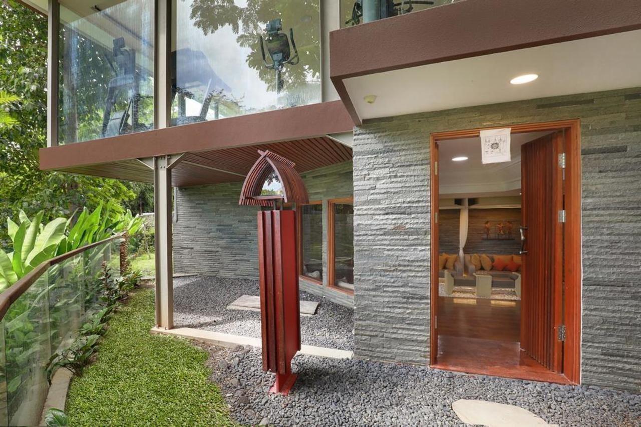 Pandawa All Suites Hotel Seminyak Exterior foto